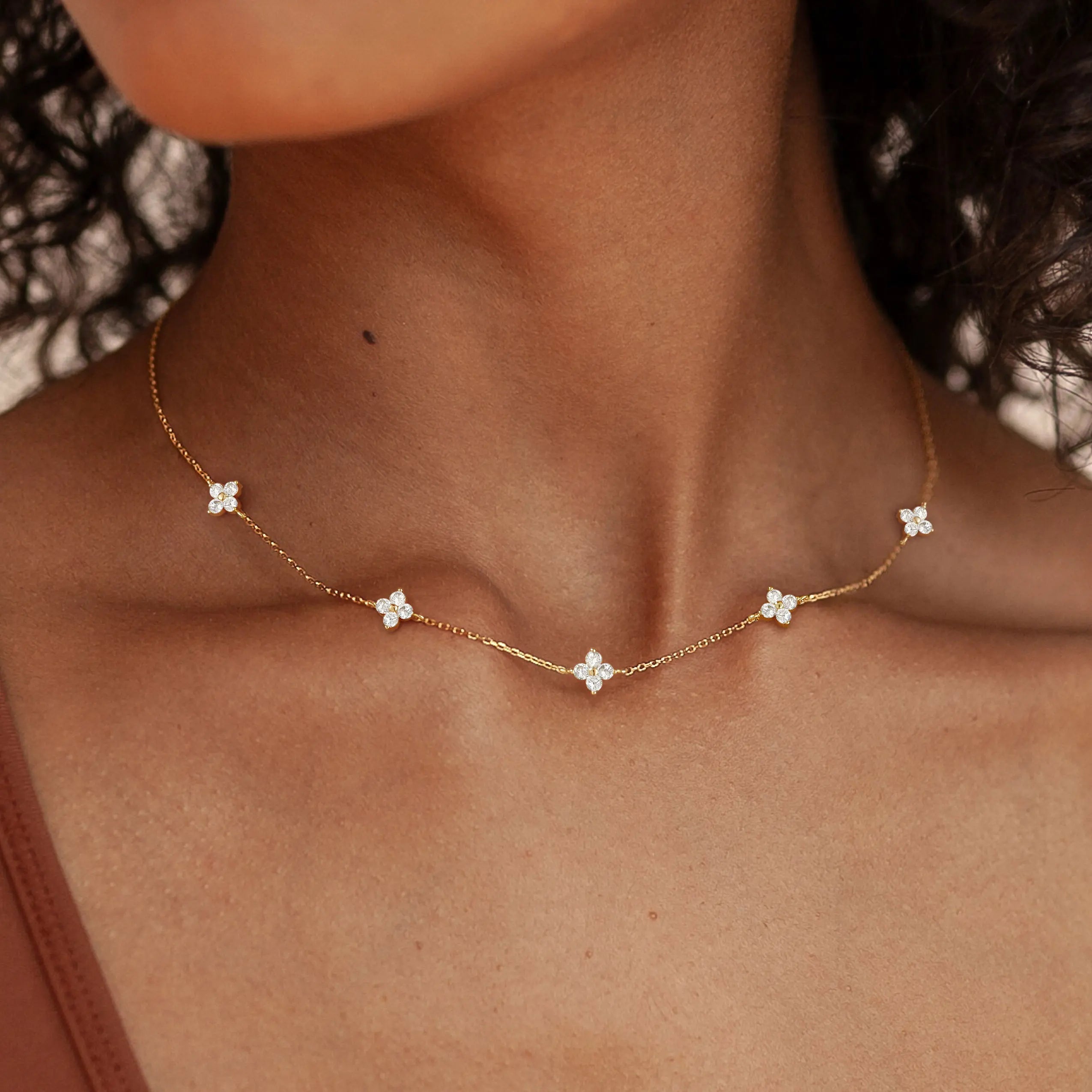 Dainty Flower Necklace, 14K Gold-Plated Flower Collarbone Chain, Ladies' Cute Simulated Diamond Necklace, Fashion Jewelry Gift, Jewelry Necklace for Teen Girls Gift, Mother’S Day Gift