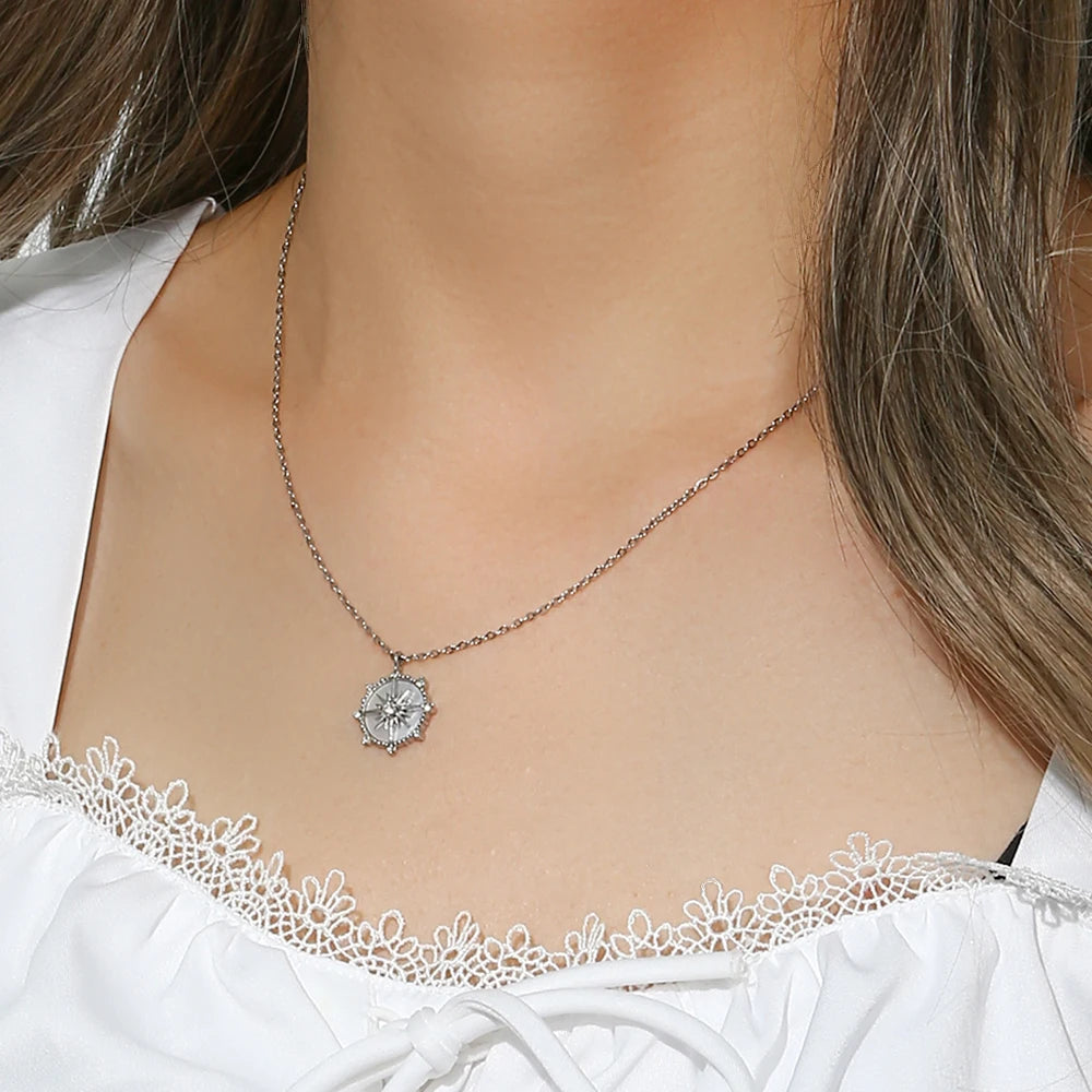 Latest Design Girl'S Jewelry Natural Shell Wheel of Fortune Pendant Necklace Stainless Steel Gold Plated Silver Color Necklace
