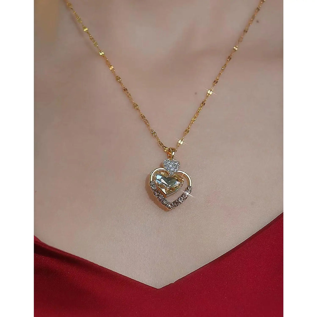 Lisizen New Korean Japanese Light Luxury Style Titanium Steel Necklace for Women, Versatile, Lightweight, Unique Design, High-End Collarbone Chain Necklace DZXL4197
