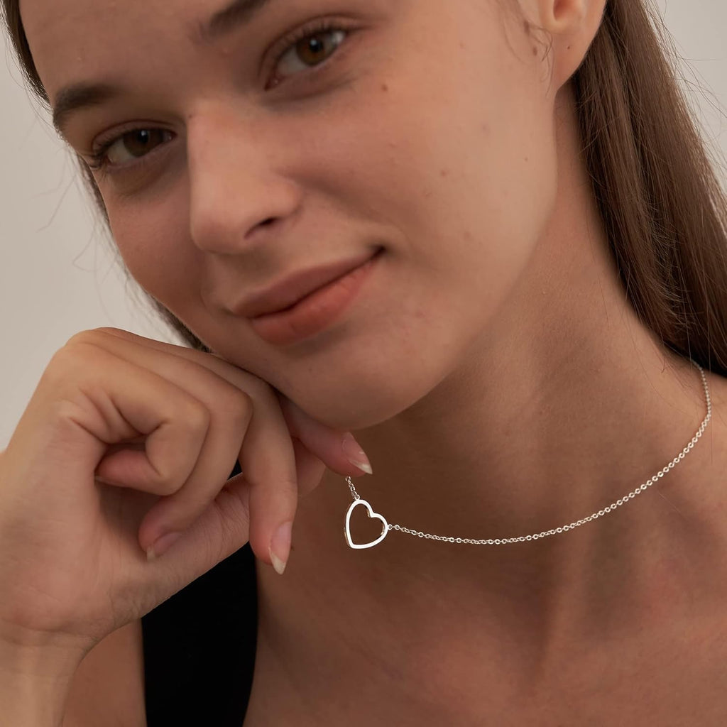 Collana Cuore Donna Collana Girocollo Con Ciondolo a Forma Di Cuore Placcato in Oro 18K Collana a Cuore Cavo Collana in Oro Con Ciondolo Collana Regali per La Festa Della Mamma