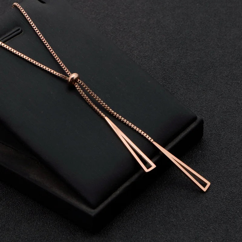 Adjustable Stainless Steel Neckalce Geometric Hollow Triangle Tassels Pendant Clavicle Necklace for Women Wedding Jewelry Gifts