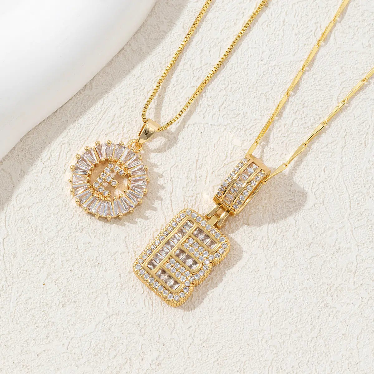 MINDEKA 2 Pack Initial Necklaces Letter Pendant Necklaces 14K Gold Plated Alphabet Necklaces with Adjustable 17''-19'' Chain for Women Mother’S Day Gift