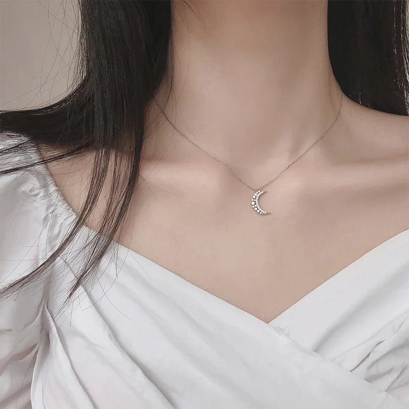 925 Sterling Silver Pavé Crystal Moon Pendant 14K Gold Plating Clavicle Chain Necklace Women Simple Temperament Wedding Jewelry