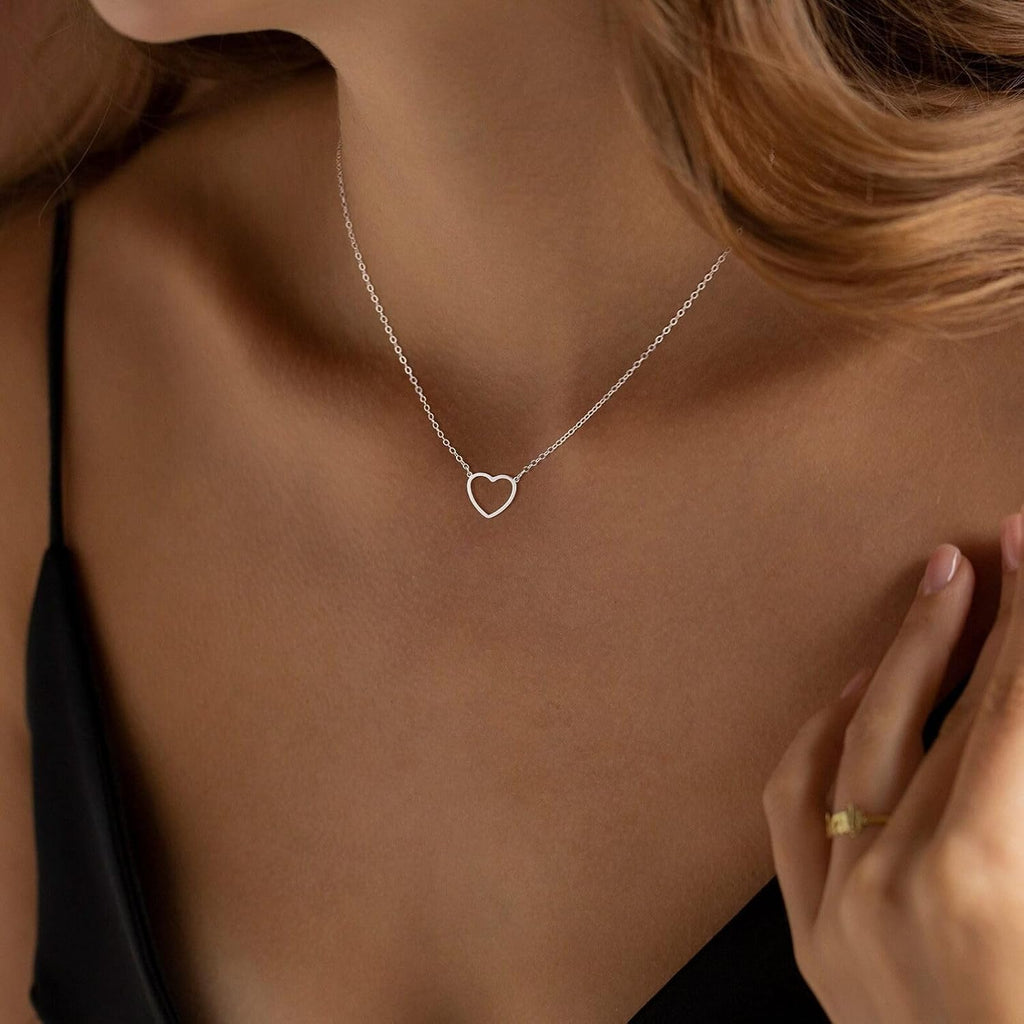 Collana Cuore Donna Collana Girocollo Con Ciondolo a Forma Di Cuore Placcato in Oro 18K Collana a Cuore Cavo Collana in Oro Con Ciondolo Collana Regali per La Festa Della Mamma