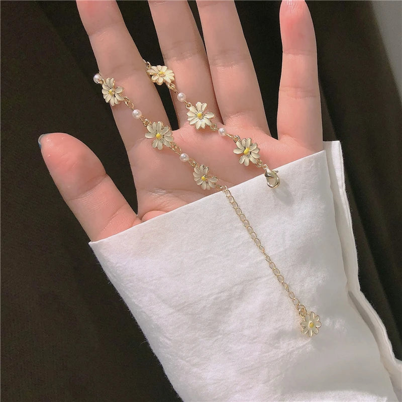 New Korean Style Long Daisy Flower Earrings for Women Asymmetrical Delicate Flower Style Earring Girls Sweet Jewelry Gift