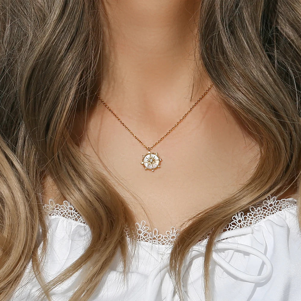 Latest Design Girl'S Jewelry Natural Shell Wheel of Fortune Pendant Necklace Stainless Steel Gold Plated Silver Color Necklace