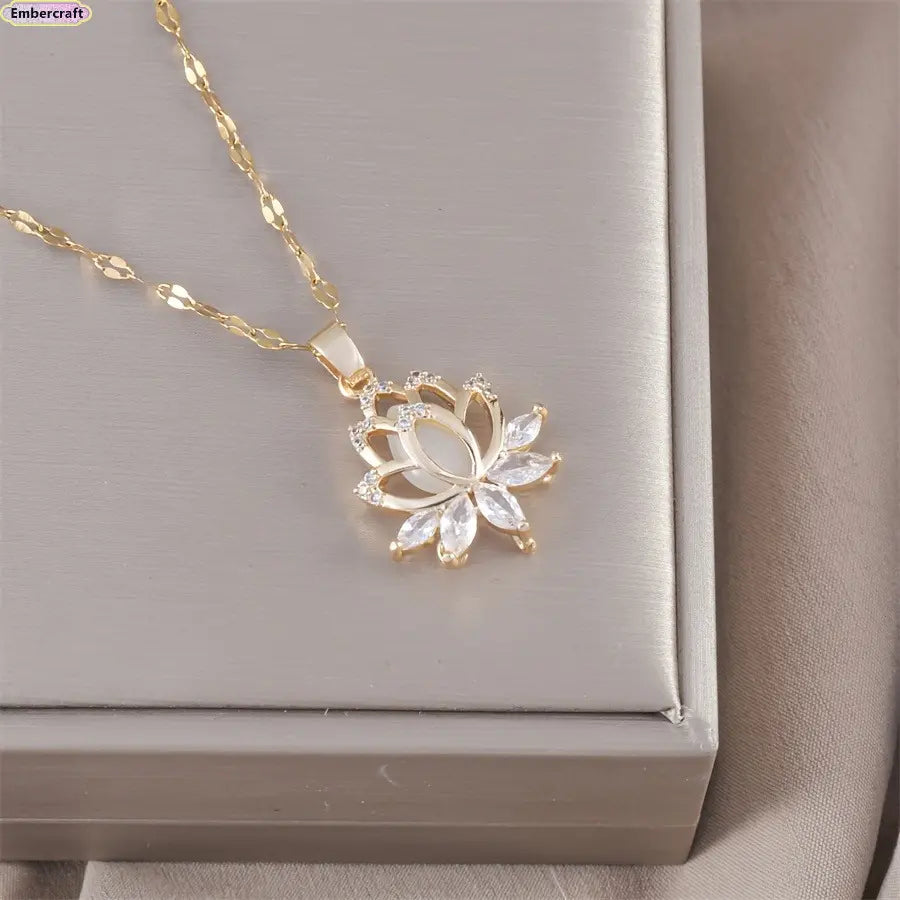 Women'S Gold Lotus Pendant Necklace, Cubic Zirconia Flower Charm Jewelry, Minimalist Dainty Accessories for Women, Spiritual Gift for Her, Daily Wear or Special Occasions, Gold Necklace Women,Summervibes