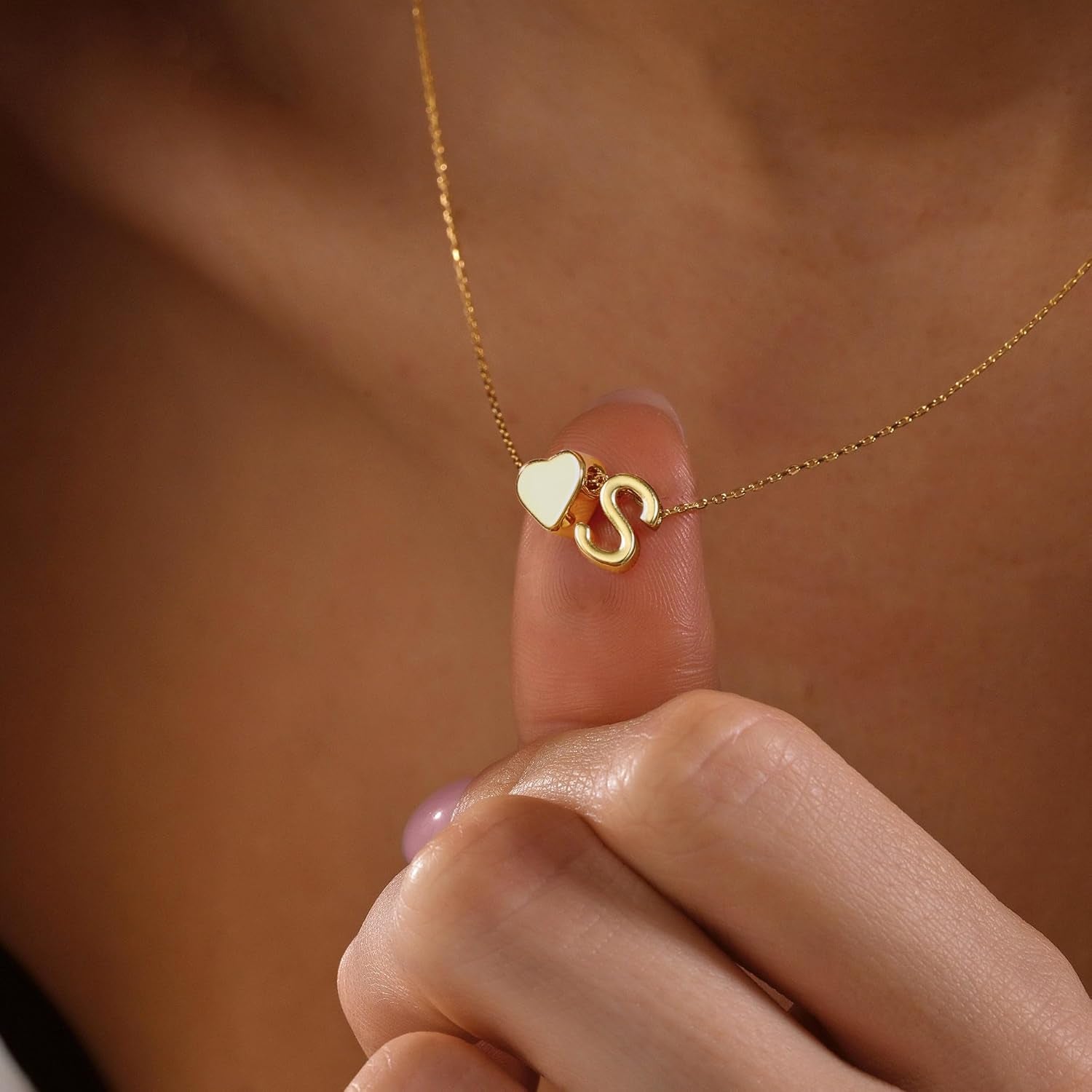 Regali Di Natale per Donne E Ragazze – Collana a Cuore Oro Con Lettere Da Donna, 14 Carati Placcato Oro Con Lettere A-Z Ciondolo a Forma Di Cuore Gioielli Regali Personalizzati per Donne