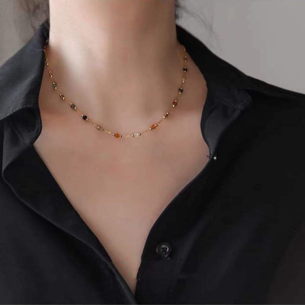 Collana di Perline Colorate con Cristalli e Strass – Placcata Oro
