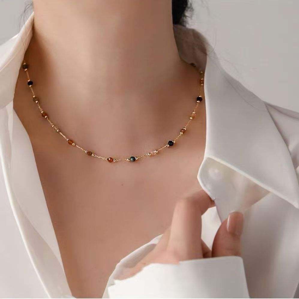 Collana di Perline Colorate con Cristalli e Strass – Placcata Oro