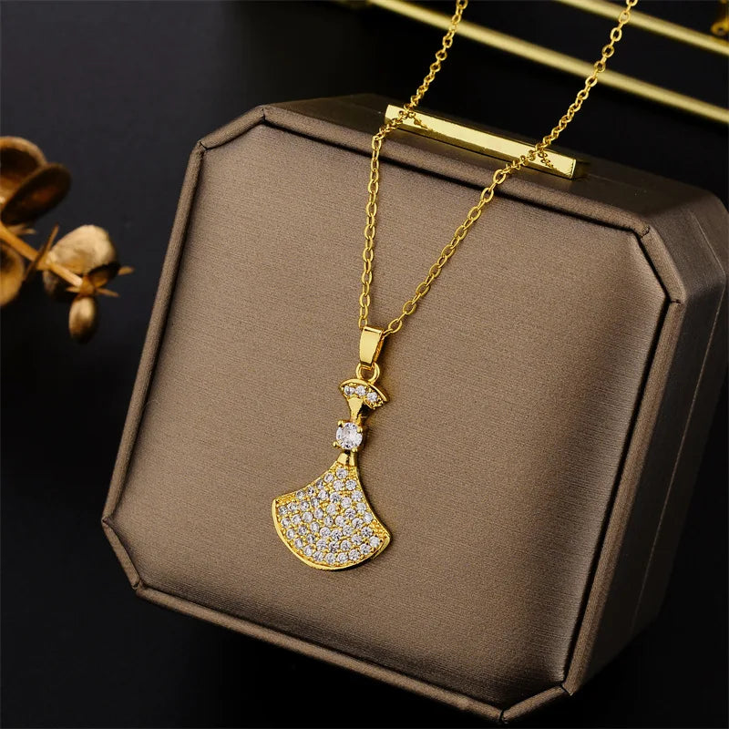 New in Light Luxury Zircon Crystal Stainless Steel Necklaces for Women Korean Fashion Sweet Sexy Female Clavicle Chain Jewelry
