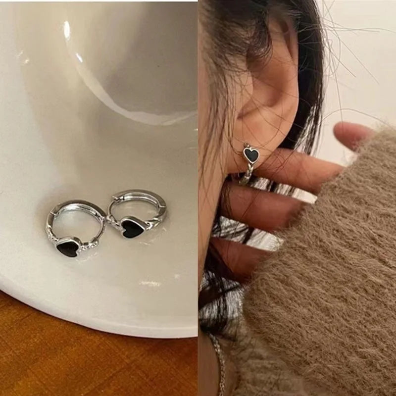 Korean Black Twisted Silver Color Hoops Earrings Love Heart Circle Earrings for Women Simple Cool Party Jewelry Accessories Aros