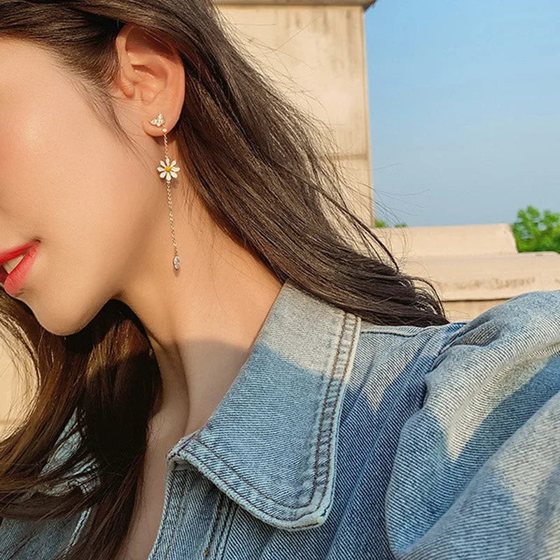 New Korean Style Long Daisy Flower Earrings for Women Asymmetrical Delicate Flower Style Earring Girls Sweet Jewelry Gift