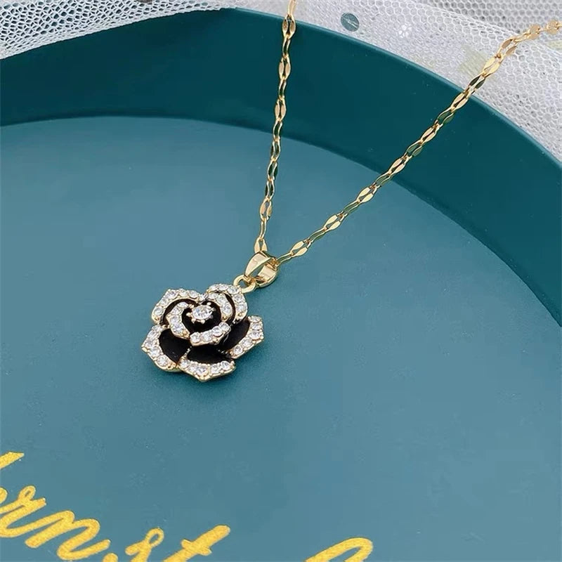 New in Light Luxury Zircon Crystal Stainless Steel Necklaces for Women Korean Fashion Sweet Sexy Female Clavicle Chain Jewelry