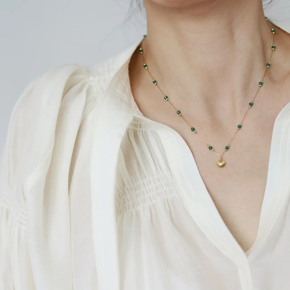 Stainless Steel Plated 18K Gold Handmade Chain Green Bead Shell Necklace Clavicle Chain for Women Classic Vintage Party Jewelry