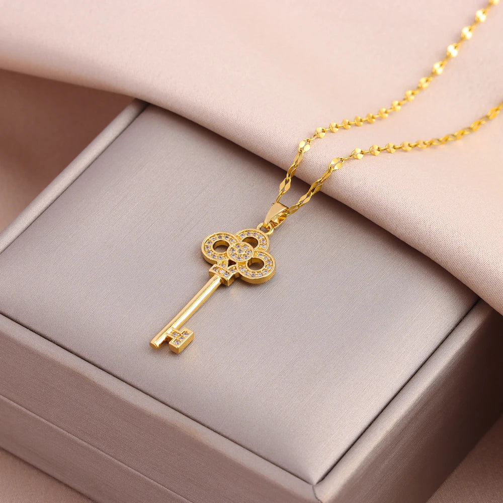 New in Light Luxury Zircon Crystal Stainless Steel Necklaces for Women Korean Fashion Sweet Sexy Female Clavicle Chain Jewelry