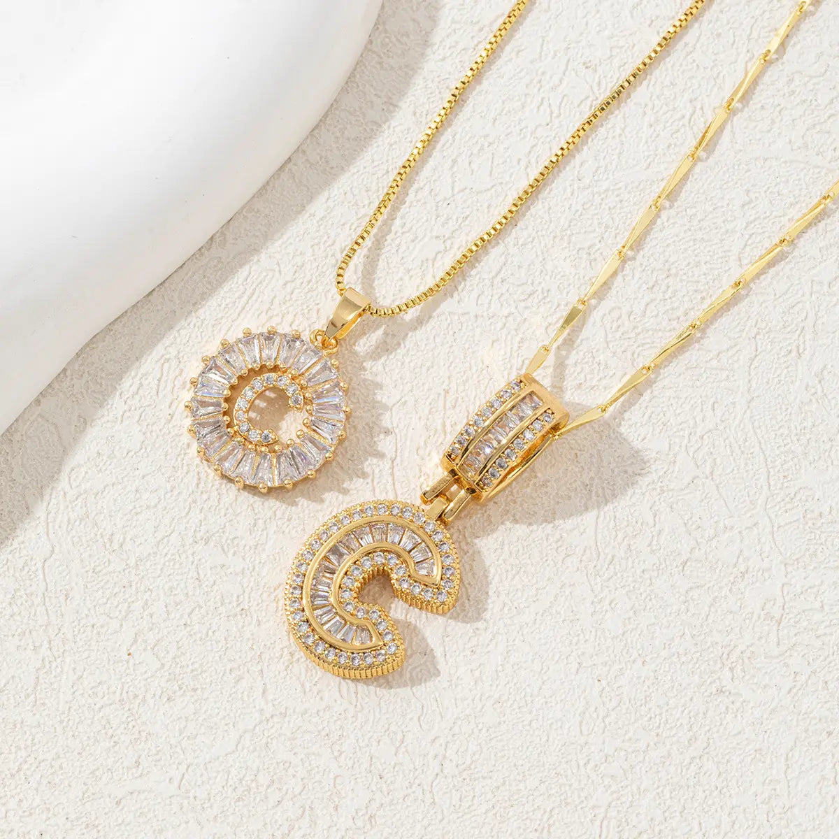 MINDEKA 2 Pack Initial Necklaces Letter Pendant Necklaces 14K Gold Plated Alphabet Necklaces with Adjustable 17''-19'' Chain for Women Mother’S Day Gift