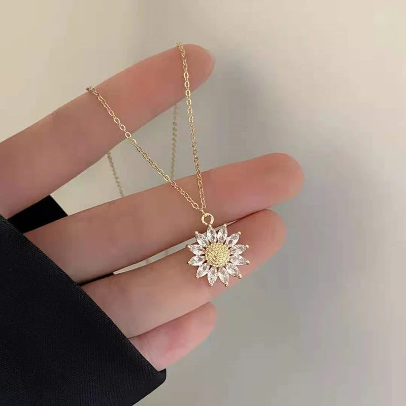 New in Light Luxury Zircon Crystal Stainless Steel Necklaces for Women Korean Fashion Sweet Sexy Female Clavicle Chain Jewelry