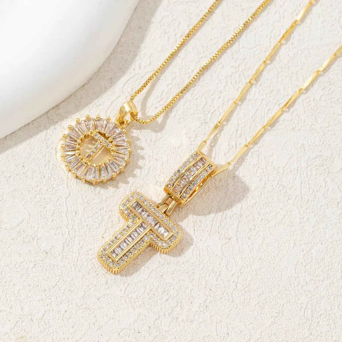 MINDEKA 2 Pack Initial Necklaces Letter Pendant Necklaces 14K Gold Plated Alphabet Necklaces with Adjustable 17''-19'' Chain for Women Mother’S Day Gift