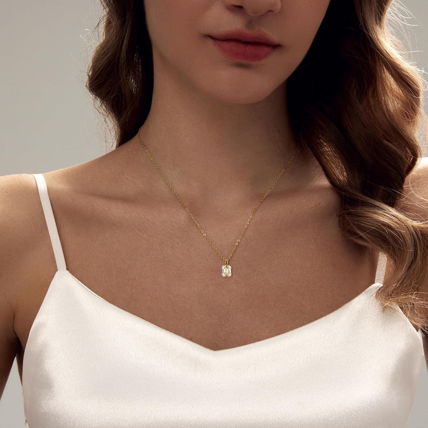Collana Donna Oro 18K Con Ciondolo Diamante, Collana Placcata Oro Elegante, Gioielli Semplici E Raffinati, Regali per Ragazze E Signore, Gioielli Da Collo in Oro per Occasioni Speciali (45Cm)