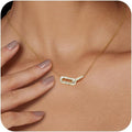 Collana in Oro Con Pendente a Graffetta, Placcato 18K per Donna, Con Ciondolo Con Diamanti - Design Semplice Ed Elegante, Regalo per Ragazze